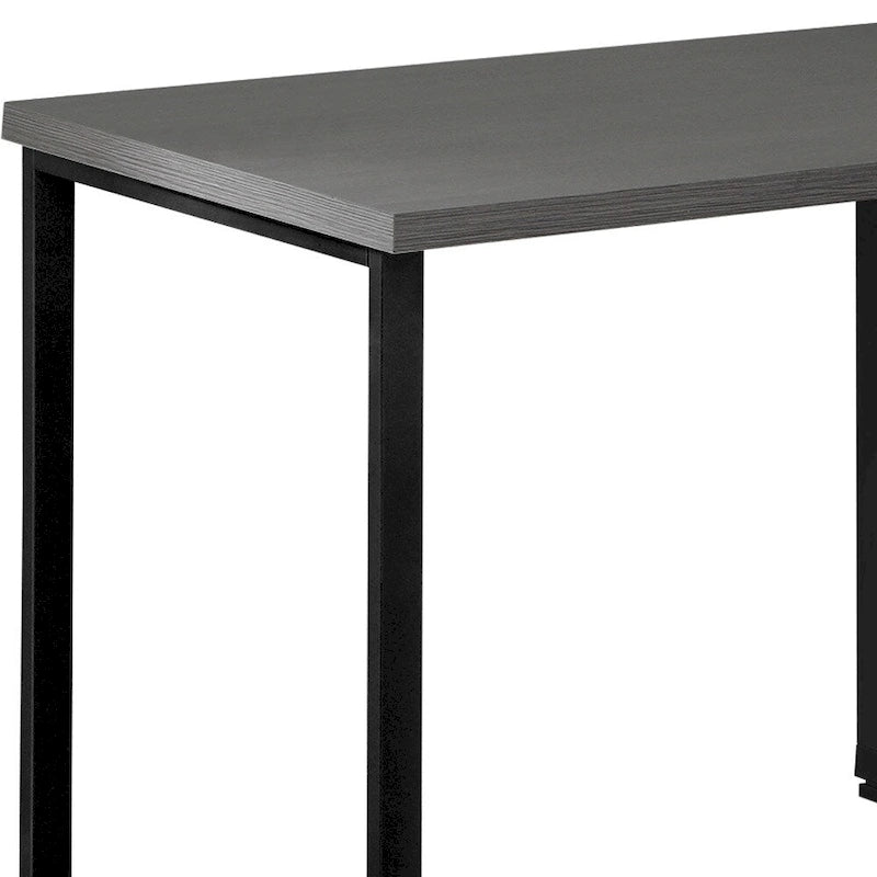 Bureau d'ordinateur en L en bois gris avec tiroirs et piètement en métal