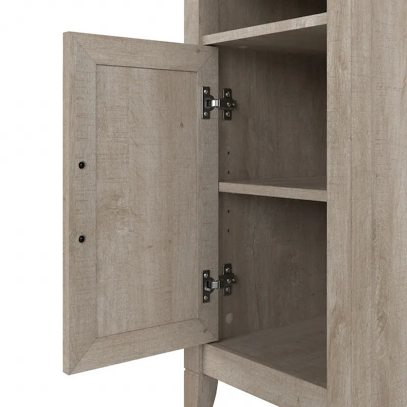 Table d'appoint Key West avec porte par Bush Furniture