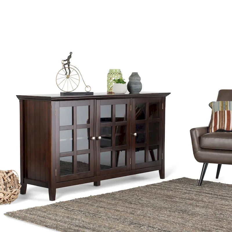 Meuble de rangement de style transitionnel en bois massif avec portes vitrées de 157 cm de large