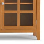 Meuble de rangement de style transitionnel en bois massif avec portes vitrées de 157 cm de large