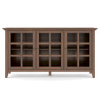 Meuble de rangement de style transitionnel en bois massif avec portes vitrées de 157 cm de large