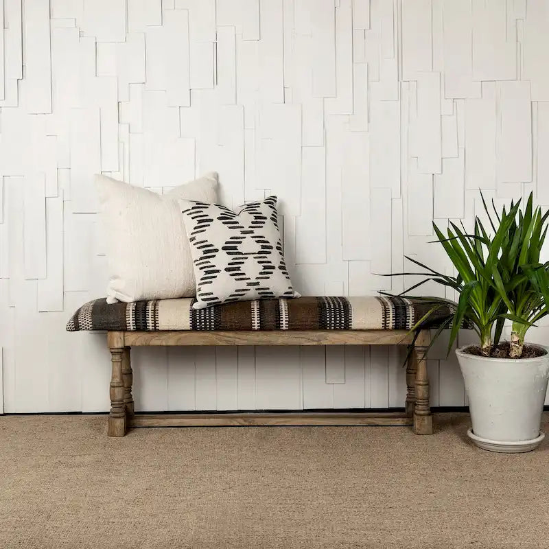 Banc d'appoint Greenfield I en jute à motifs marron et beige avec cadre en bois - 59W x 14.3D x 19H